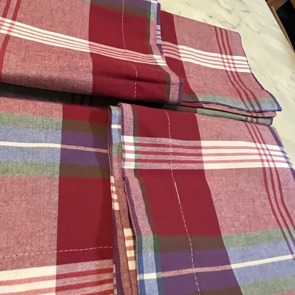 Country Curtains set of (2) pillow shams/ Firm price